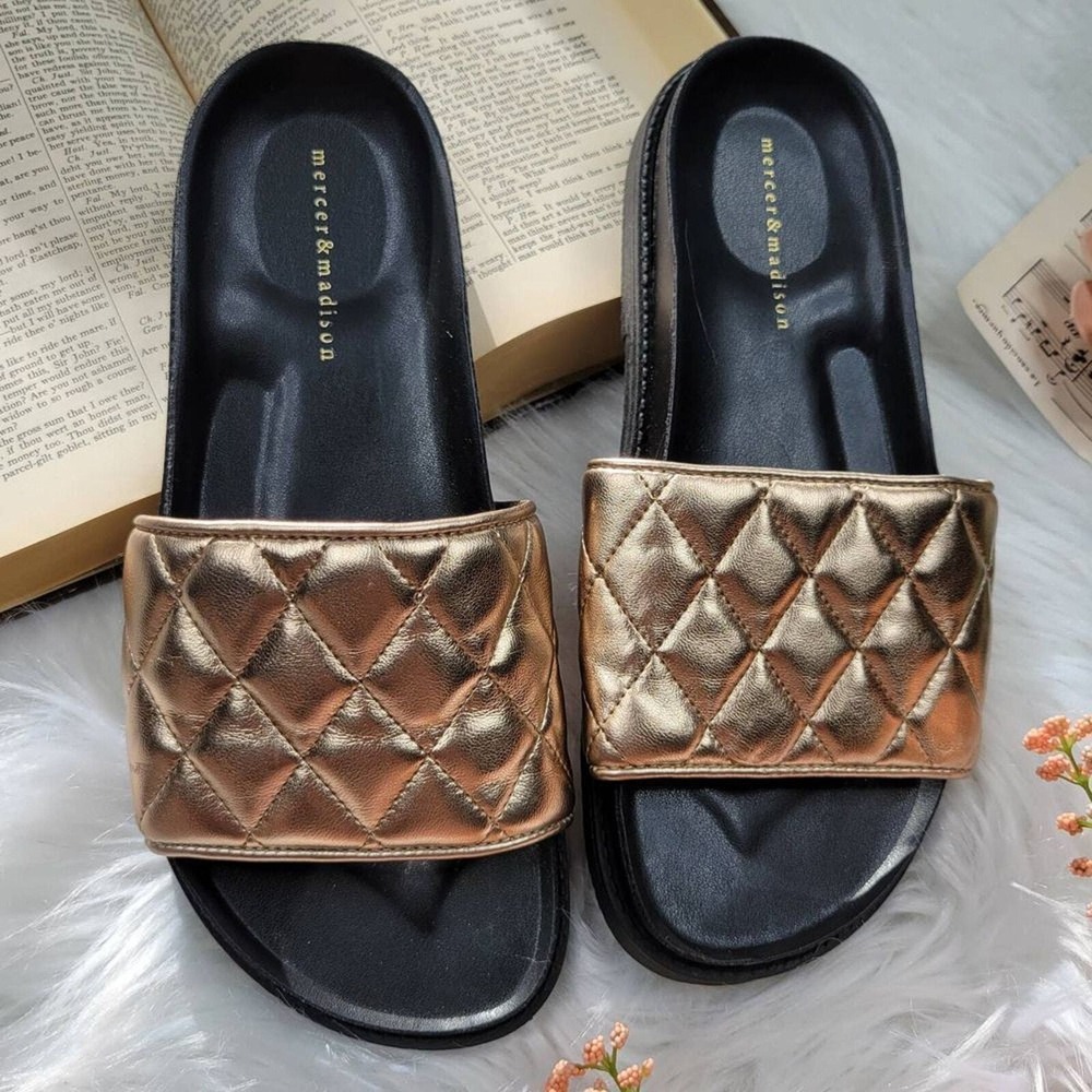 Mercer‎ & Madison Gold Quilted Slide Sandals Metallic Flat Slip On Shoes 6.5